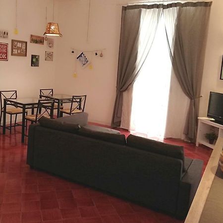 B&B Vicolo Stretto Salerno Exterior foto